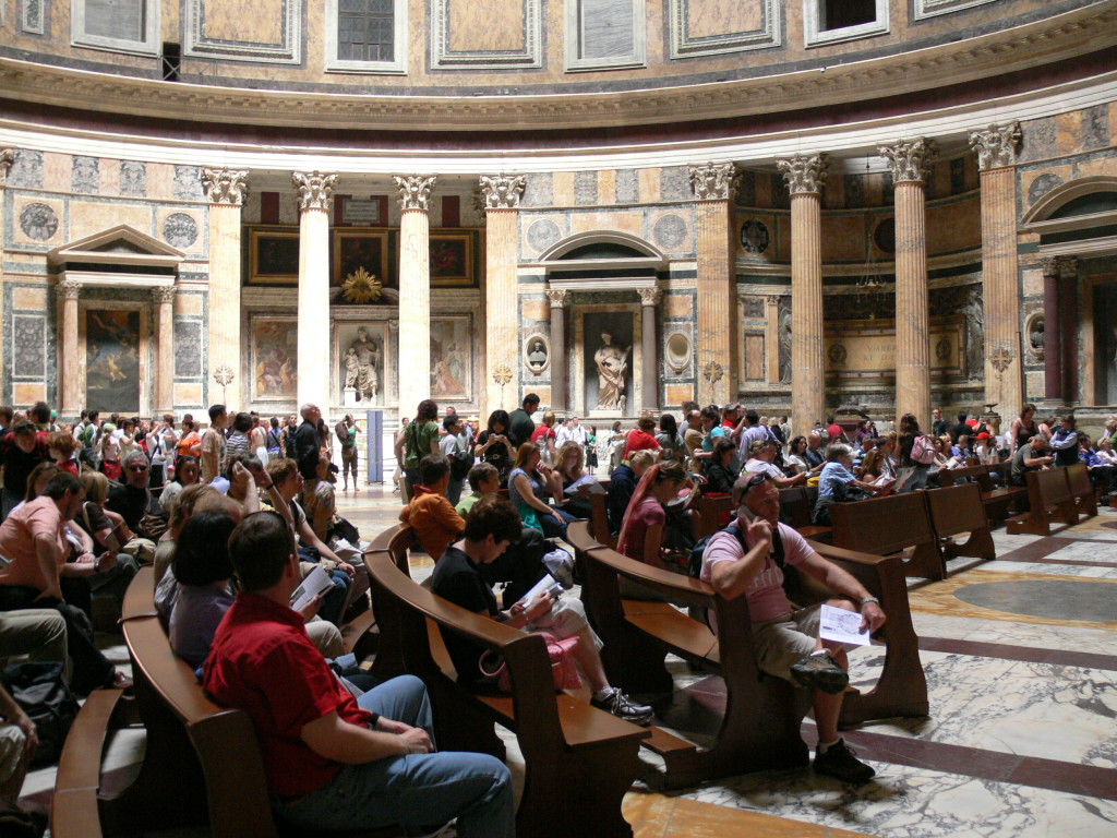 Pantheon Tapınağının içi