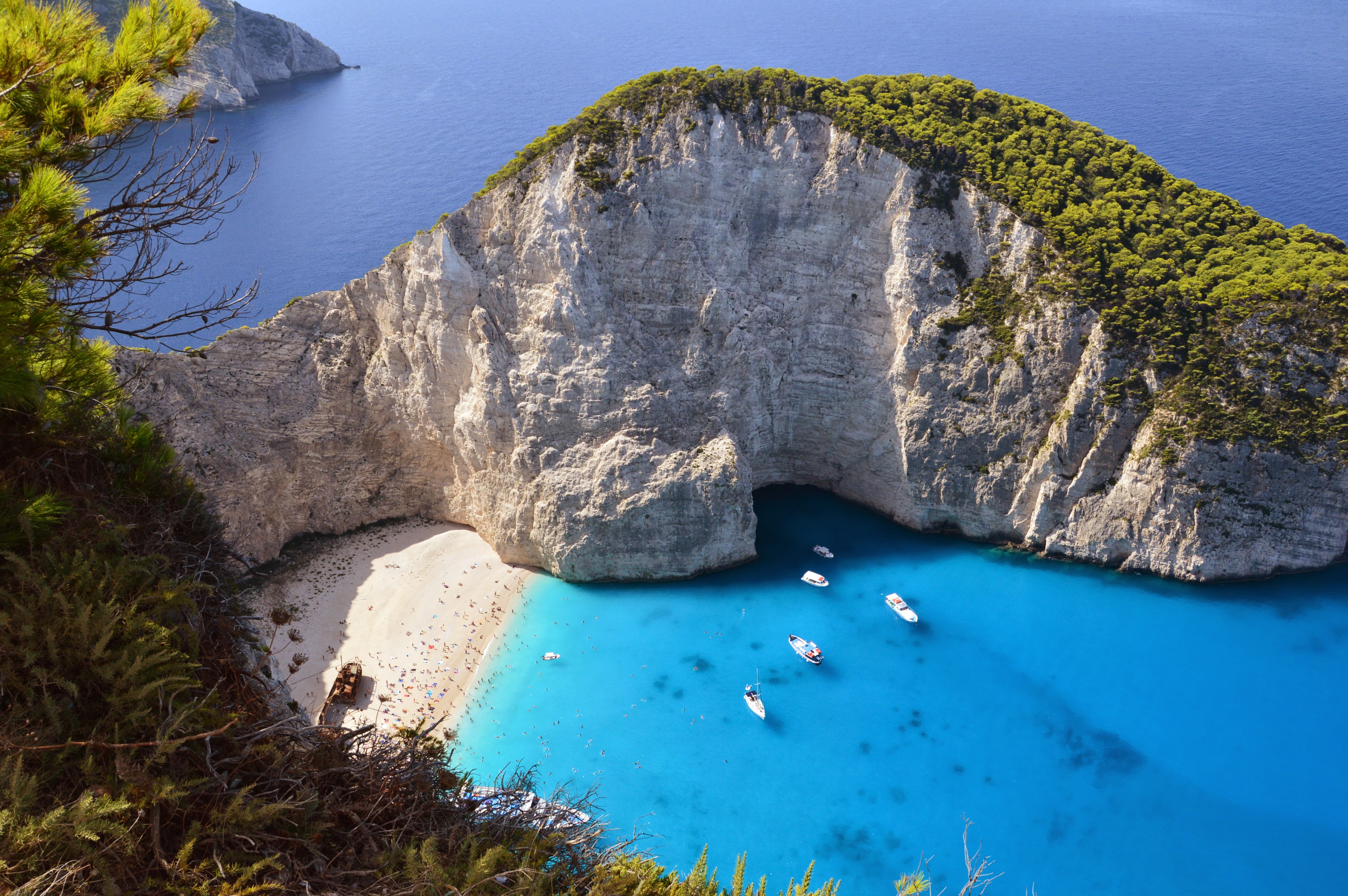 Греция курорты. Остров Закинф. Остров Закинф (Zakynthos), Греция. Голубая Лагуна на острове Закинф. Монастырь Святого Георгия Закинф бухта Навайо.